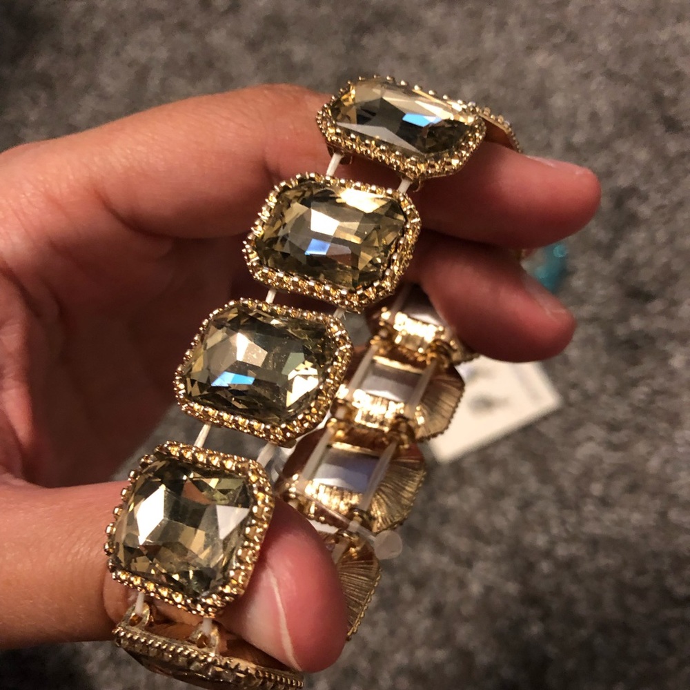 Statement bracelet - Picture 3 of 5